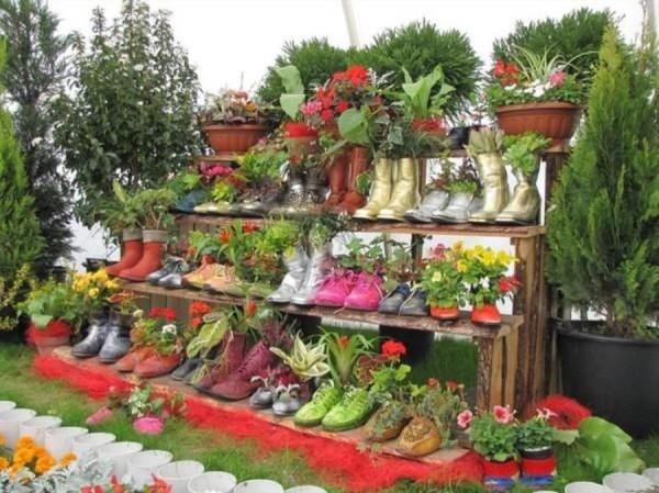 Как сделать клумбы на даче своими руками Как сделать клумбы на даче своими руками