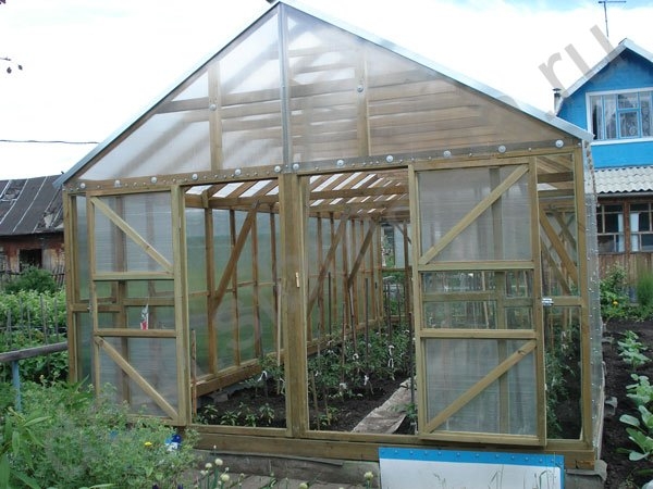 Как построить теплицу из поликарбоната своими руками Как построить теплицу из поликарбоната своими руками
