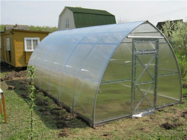 Как построить теплицу из поликарбоната своими руками Как построить теплицу из поликарбоната своими руками